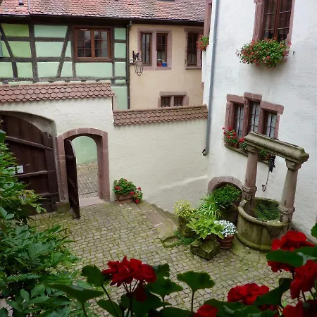 Adrihof A Riquewihr, Cour De L'abbaye D'autrey Riquewihr