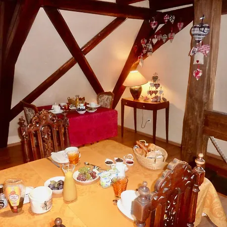 Chambre D'Hotes Adrihof A La Cour De L'Abbaye D'Autrey Рикевир