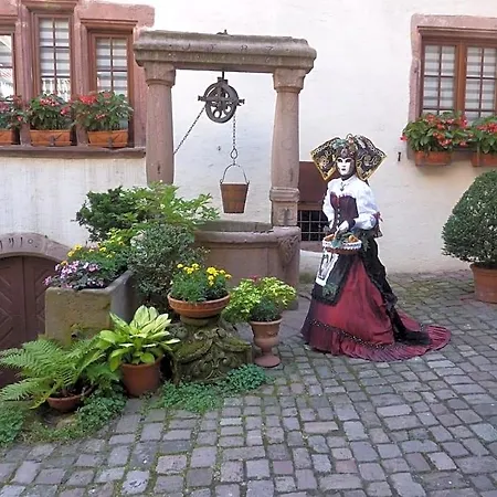 Panzió Adrihof A Riquewihr, Cour De L'abbaye D'autrey Riquewihr