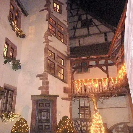 Adrihof A Riquewihr, Cour De L'abbaye D'autrey Panzió