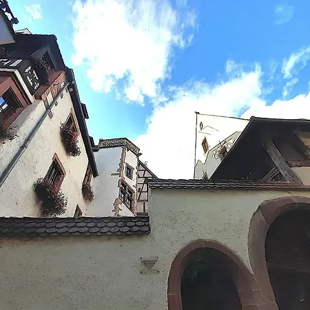 Chambre D'Hotes Adrihof A La Cour De L'Abbaye D'Autrey Рикевир