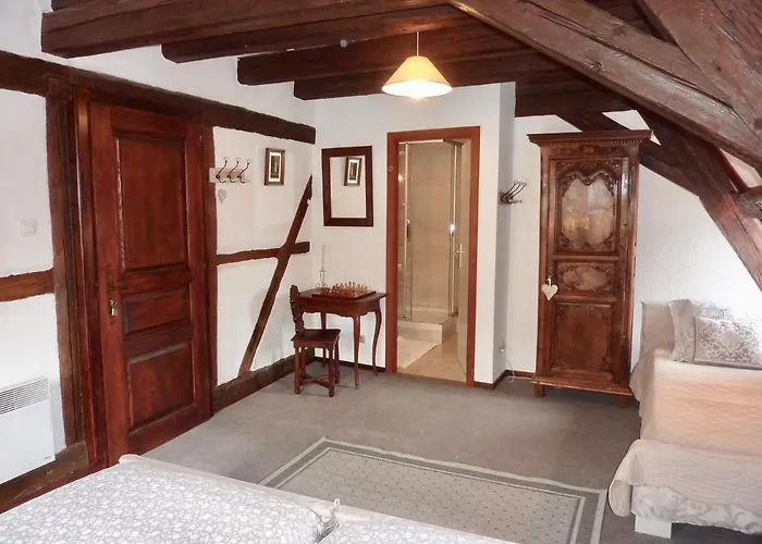 Adrihof A Riquewihr, Cour De L'abbaye D'autrey