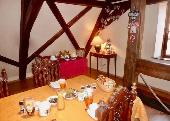 Adrihof A Riquewihr, Cour De L'abbaye D'autrey リクヴィール