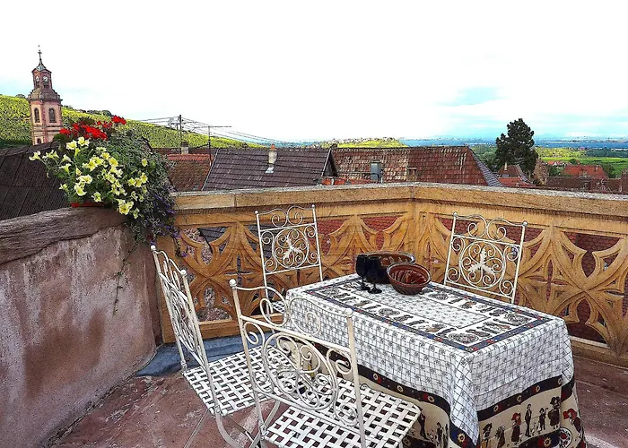 Adrihof A Riquewihr, Cour De L'abbaye D'autrey リクヴィール