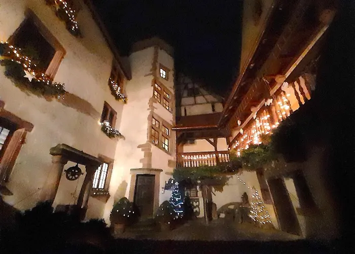 Adrihof A Riquewihr, Cour De L'abbaye D'autrey 3*